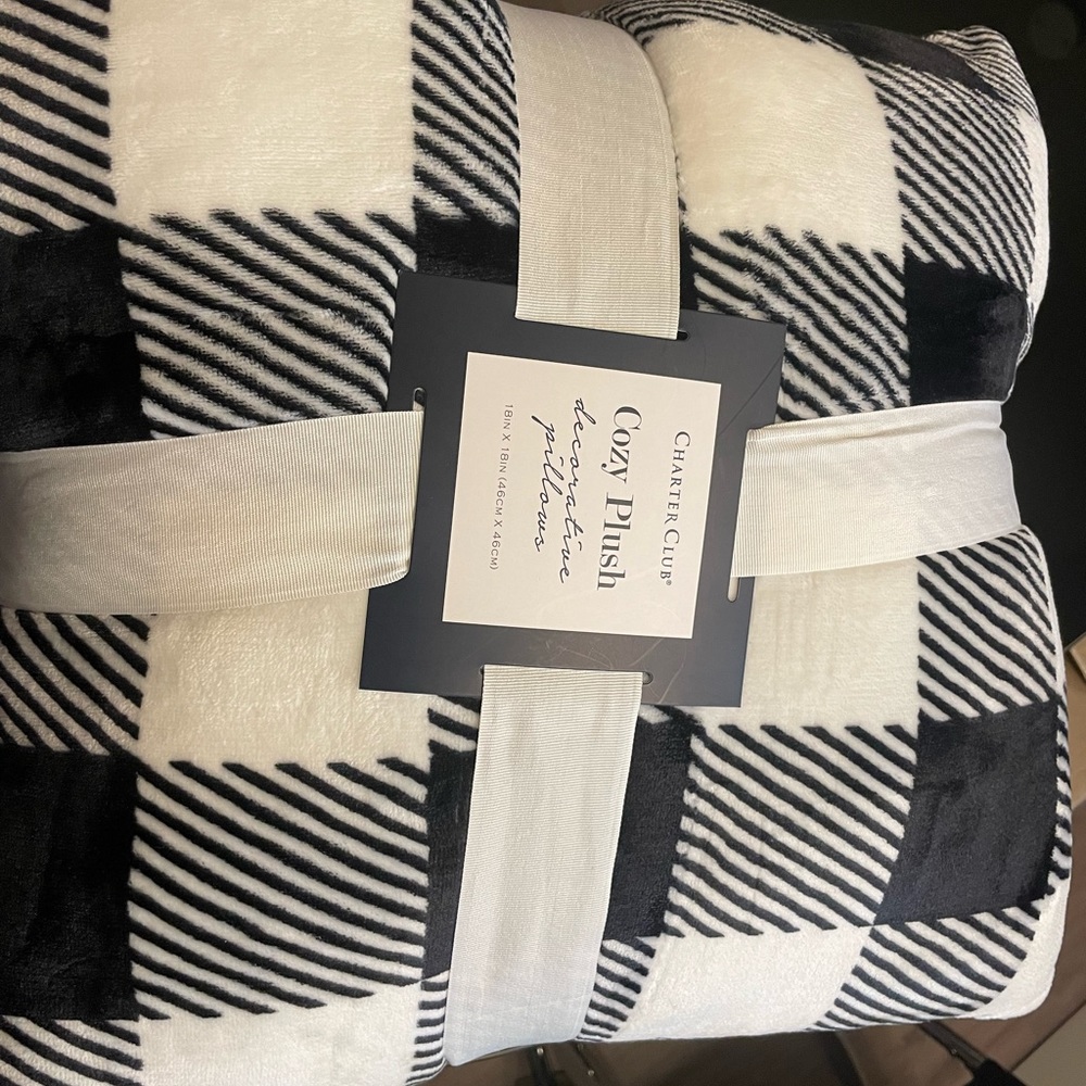 Set of decorative pillows Charters club ❤️❤️